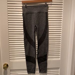 PINK Victoria Secret black workout activewear high-waisted leggings black medium